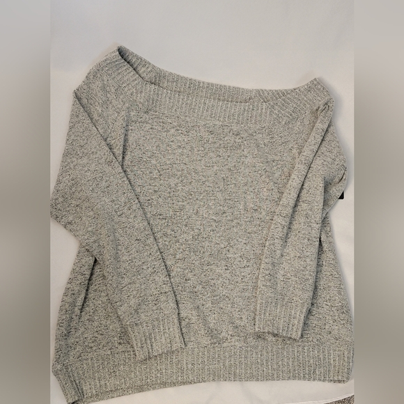 NWT Torrid Callie Off-the-Shoulder Sweater Size 1 (1X 14-16) - Picture 3 of 9